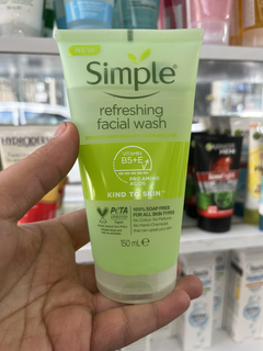 ژل شستشوی صورت سیمپل (Simple) مدل Refreshing - شاداب کننده و نرم کننده (حجم 150 میلیلیتر)